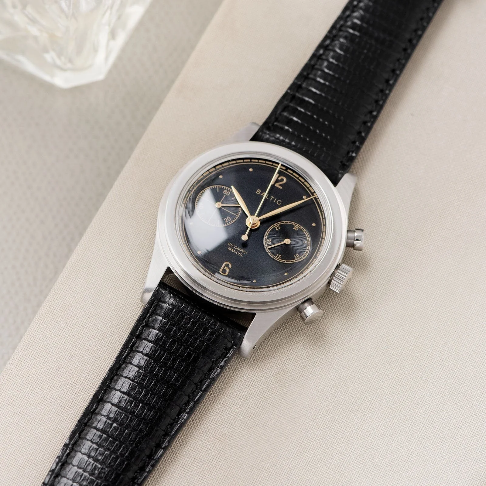 Brilliant Black Lizard Leather Watch Strap - Image 3